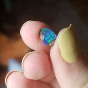 Boulder opal cab